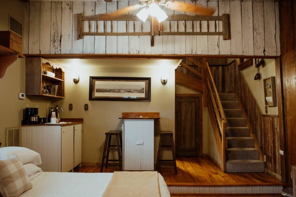 Corn Crib Cottage gallery