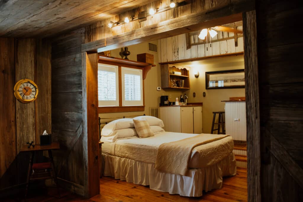 Corn Crib Cottage gallery