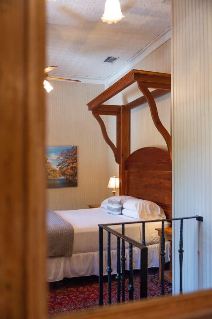 Sunday Haus #17 gallery