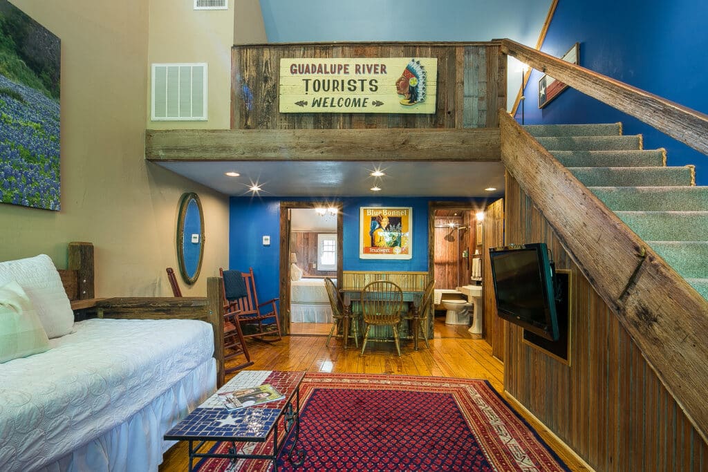 Bluebonnet Lodge gallery