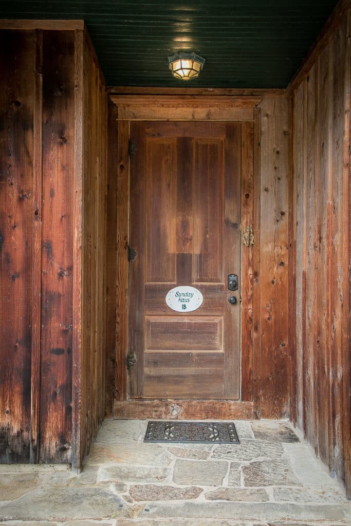 Sunday Haus #18 gallery