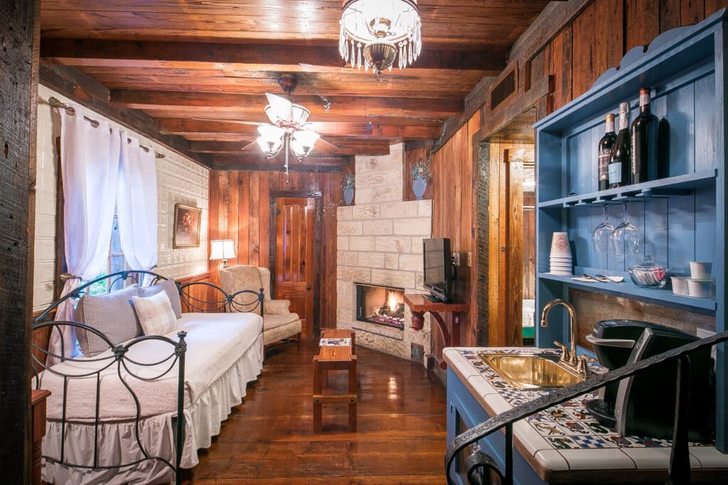 Sunday Haus #18 gallery