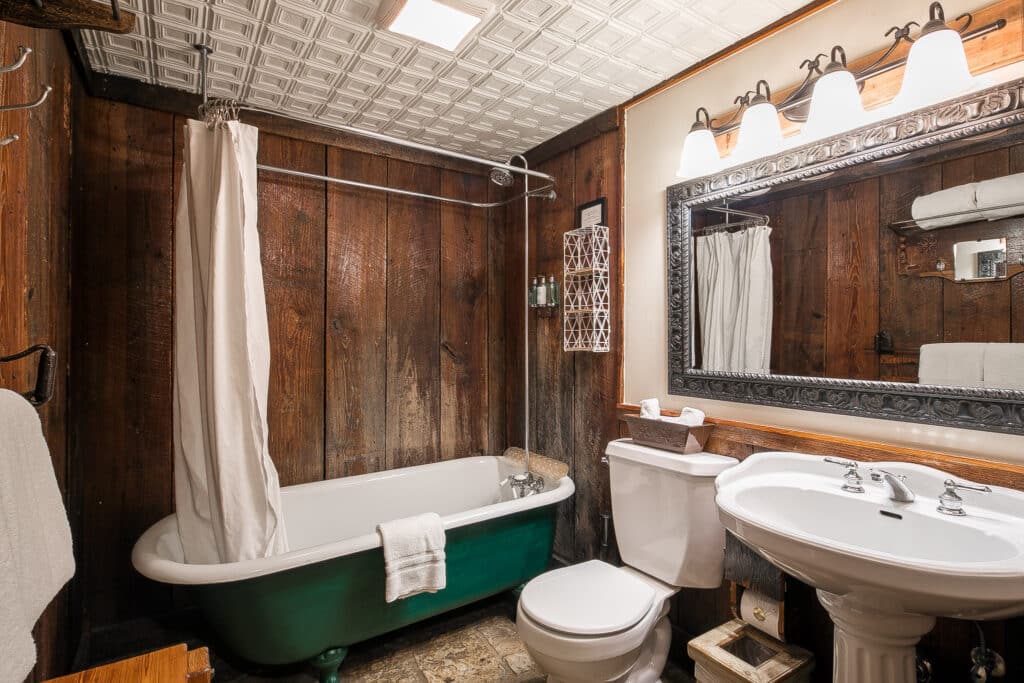 Sunday Haus #18 gallery