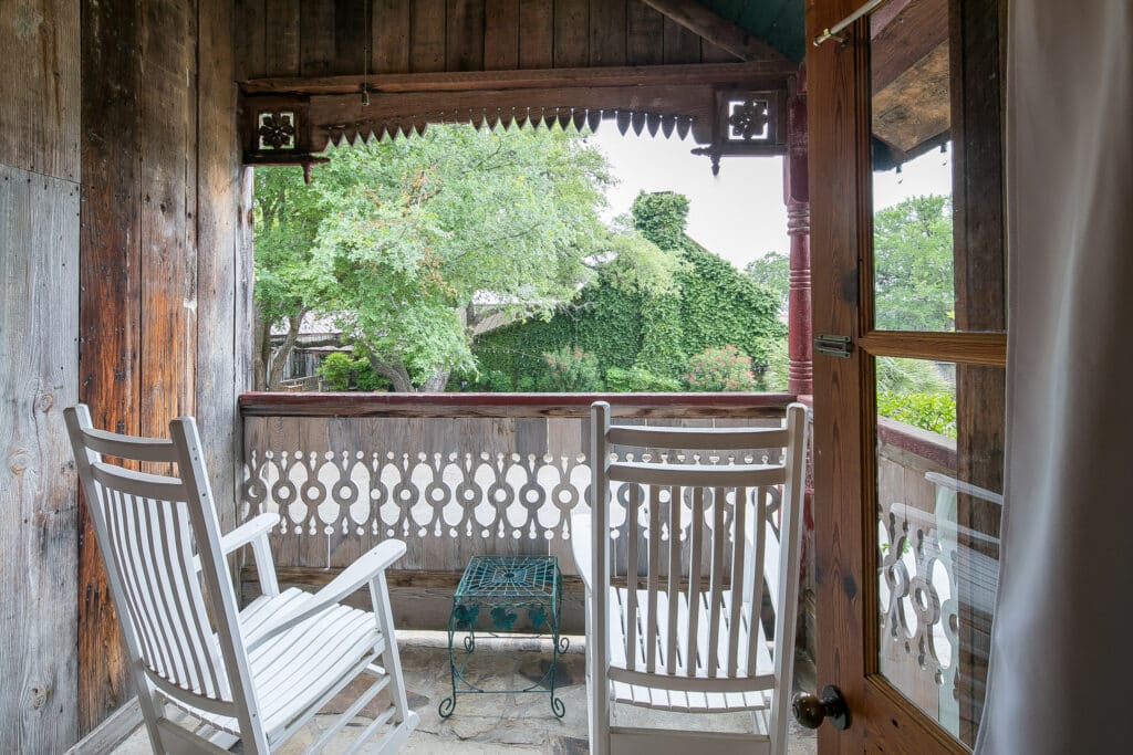 Sunday Haus #18 gallery